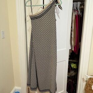 Abercrombie & Fitch Black and Cream One-Shoulder Geometric Maxi Dress